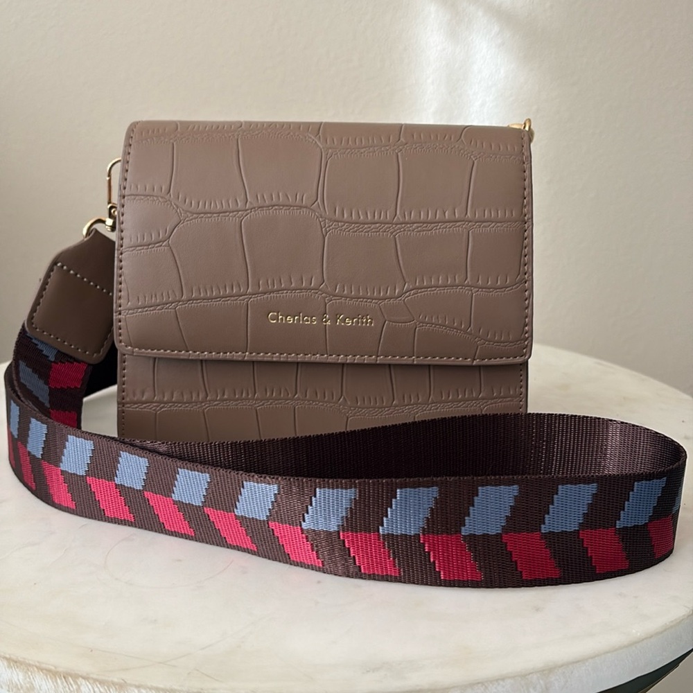 Cherlas & Kerith small purse with shoulder strap and crossbody strap